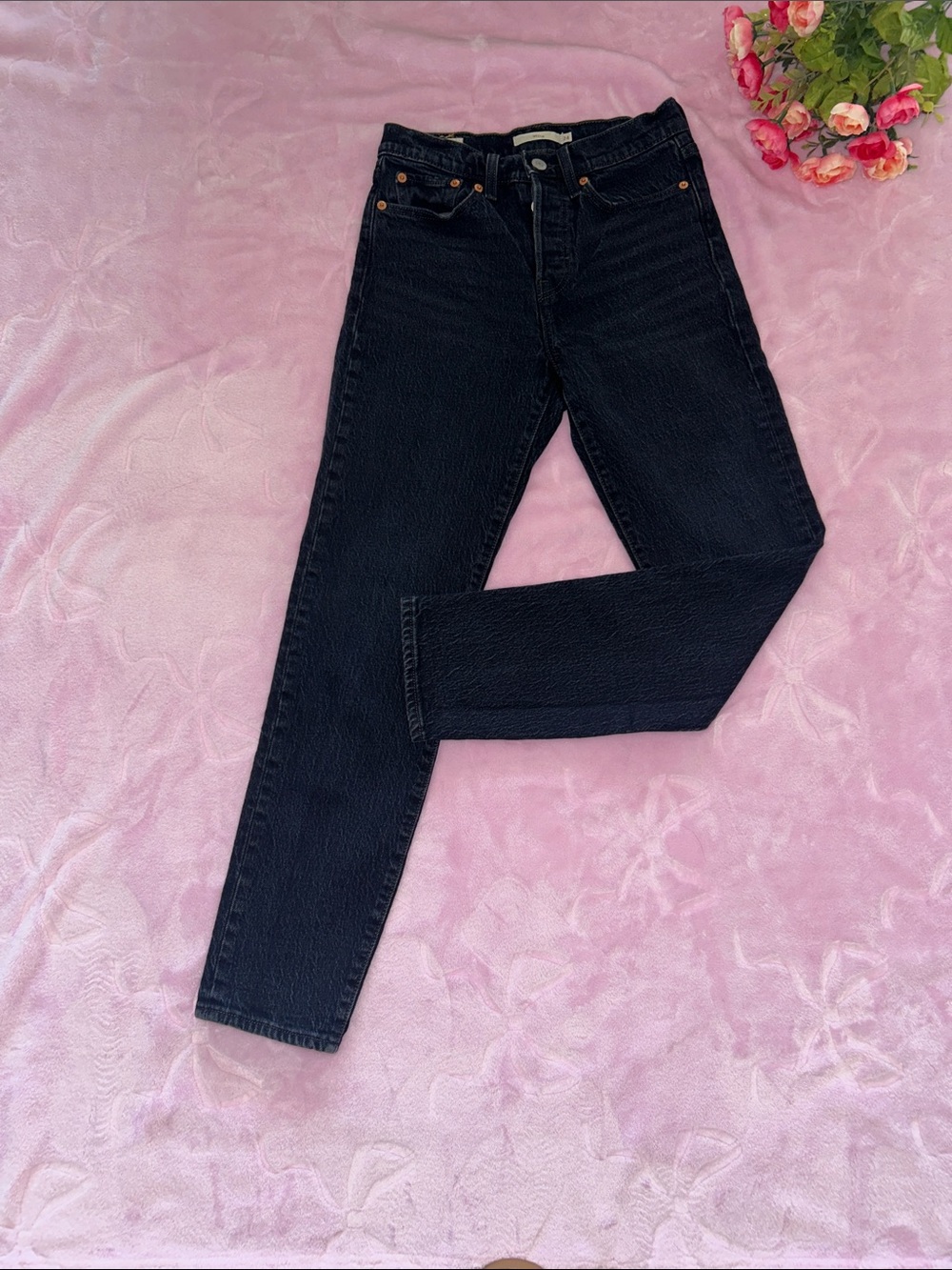 Levi's High-Rise Black wedgie jeans